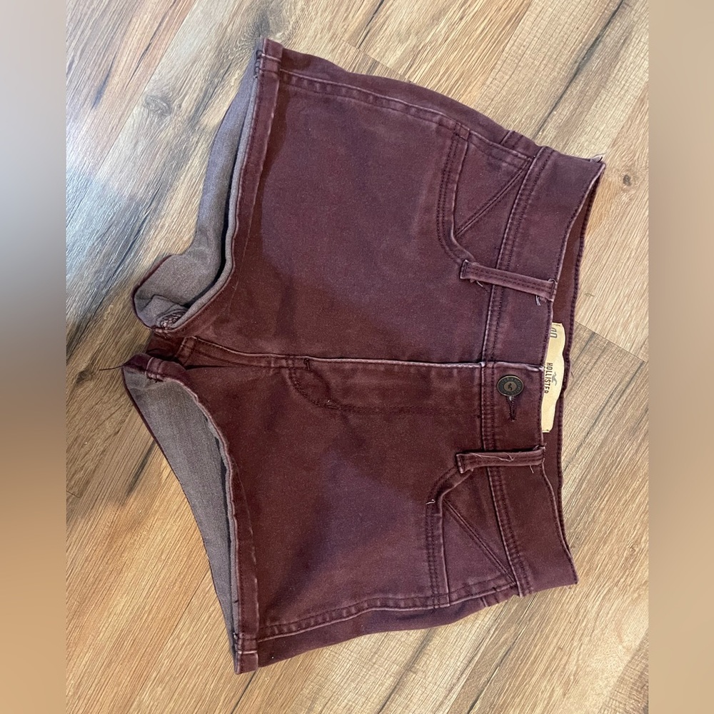 Holister burgundy shorts